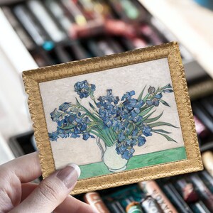 ゴッホ、アイリス ブルー フラワー、アーティスト、傑作、絵画、アートワーク、車のバンパー、ビニール、大学生のノートパソコン、iPad、タブレット、デカール ステッカー