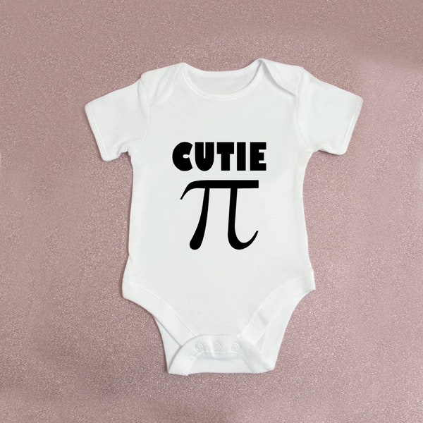 Cutie Pi Pie Geek Nerd Scientist Gift Baby Grow Body Suit Vest Short Sleeves Soft Feel Meme Gift 0-3 3-6 6-12 12-18 Months