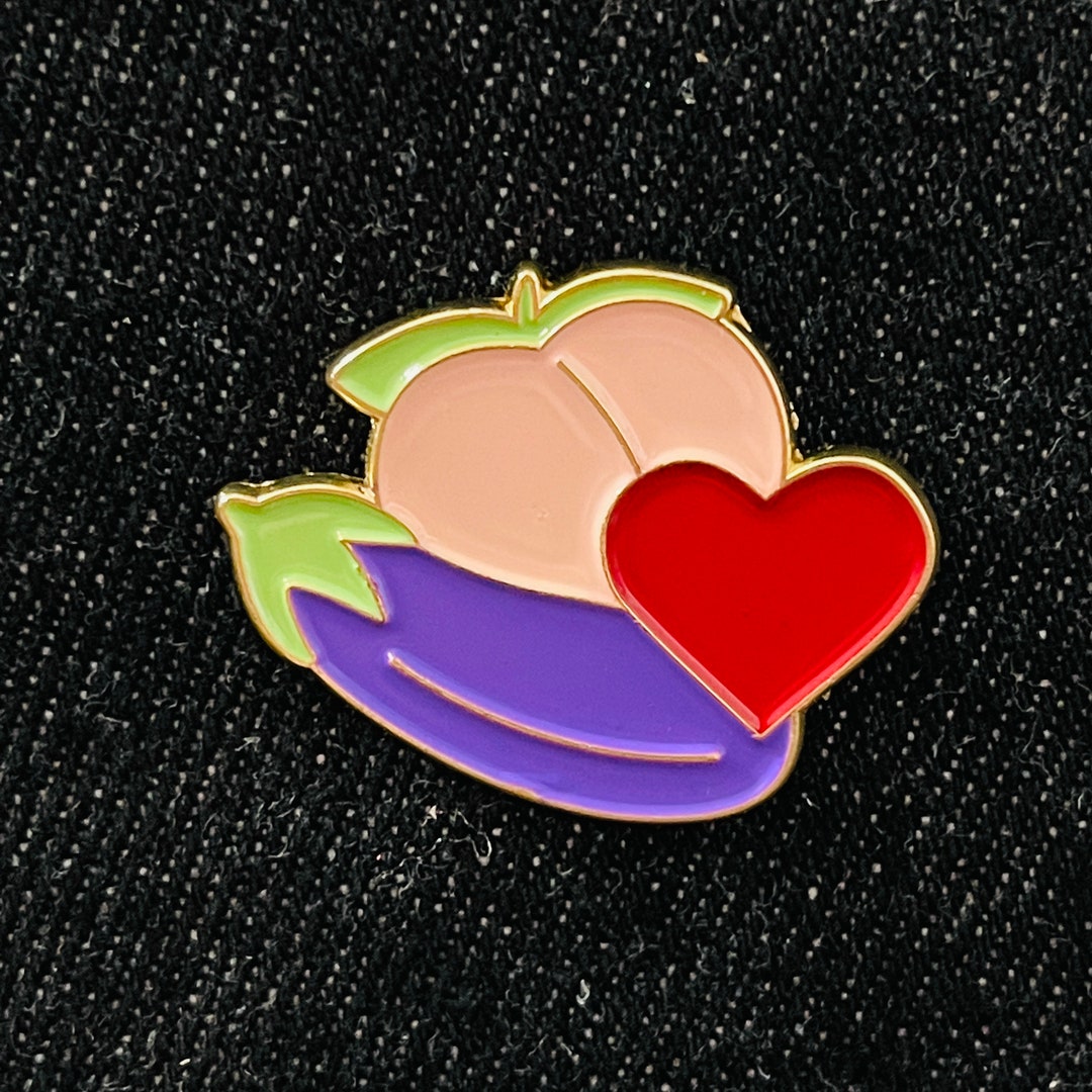 PEACHES EMOJI, Personal Collection , Croc Pins, Croc Charms, Custom Pin