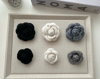 Kamelien BlumenBrosche,Broschen Blume,Blusen Accessoires Brosche,Wollblume Brosche,weiße Kamelie Anstecknadel,Frühling Trendy,Floral Brosche,Weihnachten