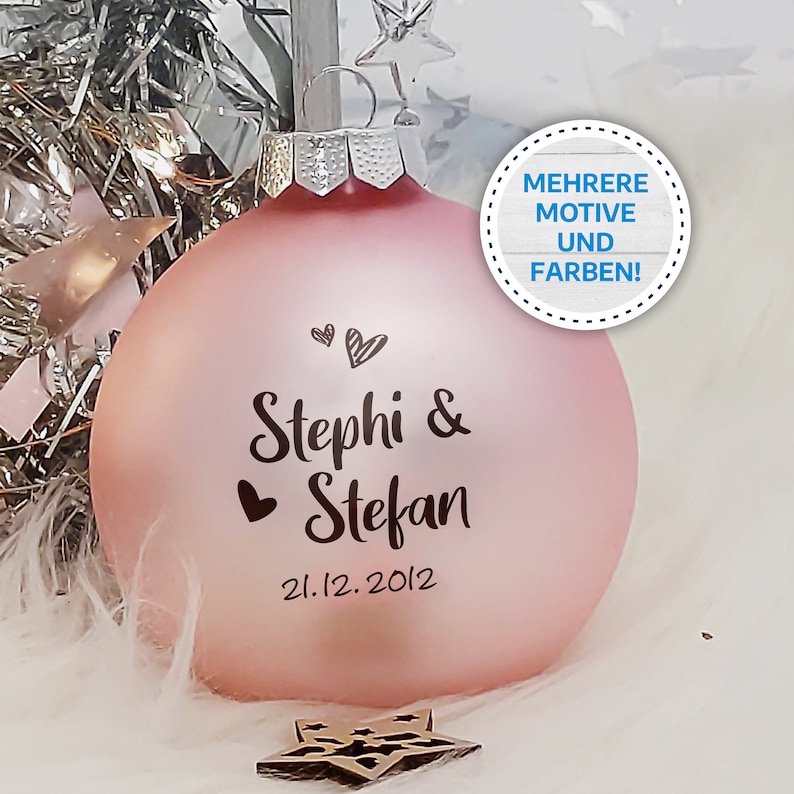 Weihnachtskugel Hochzeit mit personalisiertem Namen hochwertiger UV Druck auf 8cm Glaskugel Bild 2