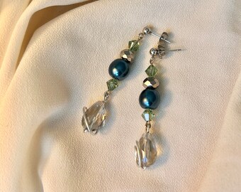 Boucles d'oreilles grises et bleu profond, Boucles d'oreilles esthétiques, Boucles d'oreilles Teen