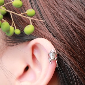 Tree frog gold ear 2024 cuff non pierced no piercing