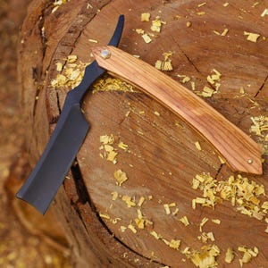 Personalized Damascus Steel Straight Razor: Black Blade, Rosewood Handle