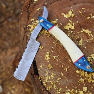 Handmade Damascus Steel Straight Razor: Personalized Barber Blade, Groomsman Gift