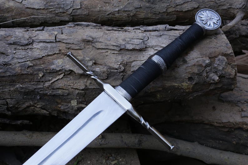 4 par Witcher-svärd av Geralt av Rivia handgjorda svärdreplika rostfritt stålblad personlig födelsedagspresent till pojkvän present till jul bild 8