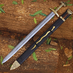 Hand Forged Damascus Steel Full Tang Knightly Arming Sword | Medieval European Functional VIKING Sword | Christmas gift | Best New Year Gift