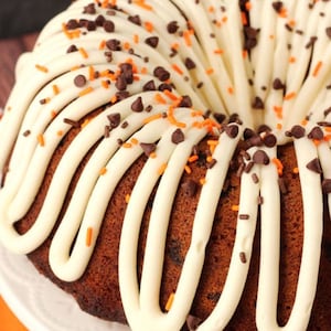 HALLOWEEN CAKES,halloween sweets,Thanksgiving sweets,pumpkin desserts,pumpkin cakes