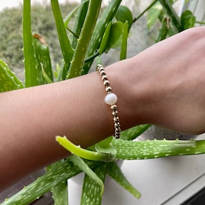 14k Gold Pearl Bracelet, Gold Filled Bead Bracelet, Fresh Water Pearl Gold Filled Bracelet, 14k Gold Bead Bracelet With Pearl