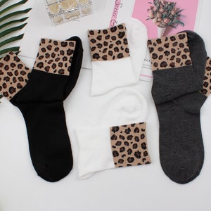 Women Socks，Cotton socks，Casual Socks，Vintage Sock，Leopard Print Sock，Personalized Socks，Multi Color Socks，Japanese Style Socks