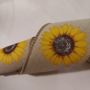 5 yds Wired Ribbon, Yellow Sunflower, Beige background and edge