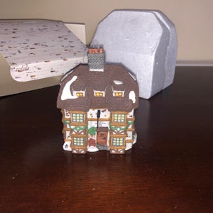 Dept 56 John Falstaff Inn Ornament