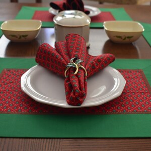 Set of 8 Christmas Placemats & Dinner Napkins