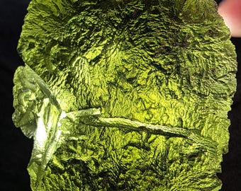 Pieza de colección de cristal de moldavita extragrande de 61,07 g