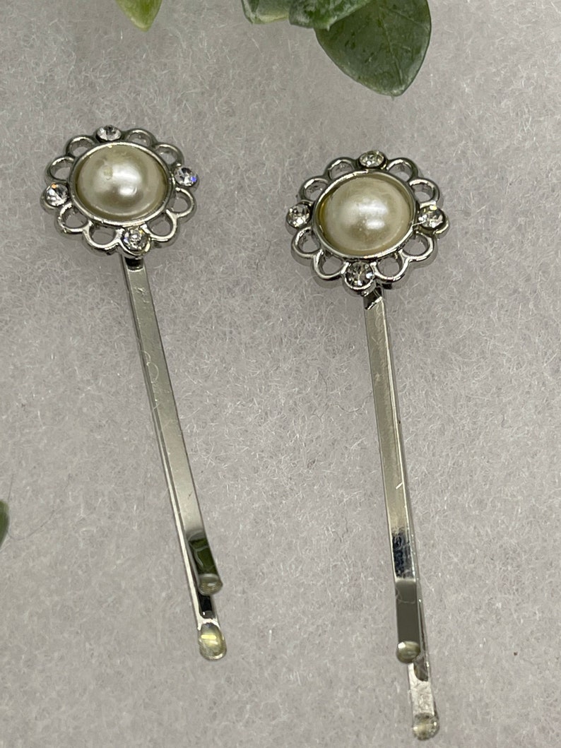 2 x Hair Pins Vintage Style Pearl & Clear Crystal Hair Pins 2 x Hair Pins Vintage Style Pearl & Clear Crystal Hair Pins