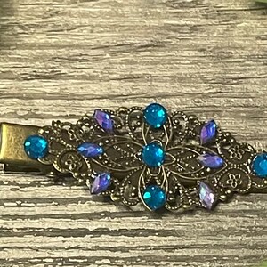 Teal Sapphire Crystal Rhinestone Alligator Hair Clip: Vintage Style