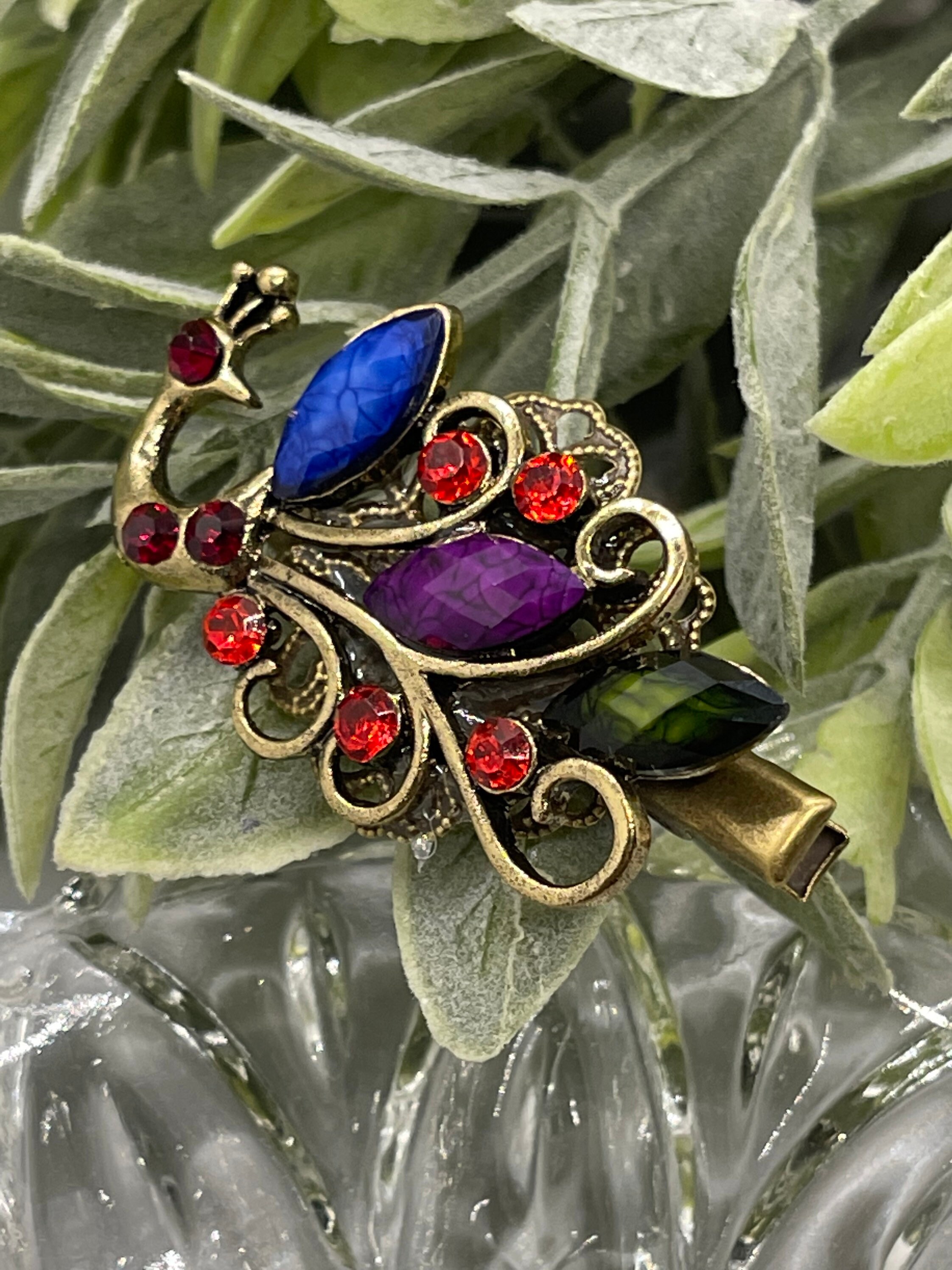 Vintage-Inspired Gold Tone Peacock Hair Clip with Pink Rhinestones Accessher Traditional Matte Gold Plated Peacock Design  main image 4