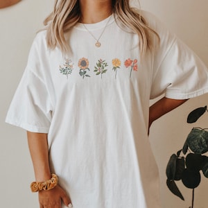 wildflowers t shirt, bo ho shirt, hippie tee, beach tee, summer tee, oversized tee, comfort colors tee, flowers tee, garden tee, plants