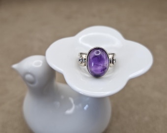 Amethyst Sterling Ring Deep Purple Natural Gemstone February Oval Cabochon 925 Silver Stamped Bezel Setting Cubic Zirconia CZ, Sz: 6 1/2 US