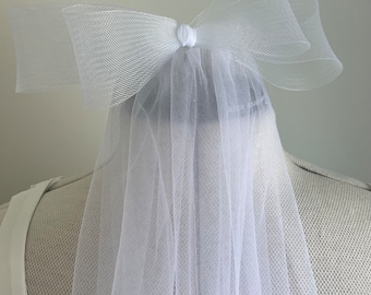 Delicate Bow Wedding Tulle Veil | | horsehair crinoline bow | bridal veil | wedding veil | Bow