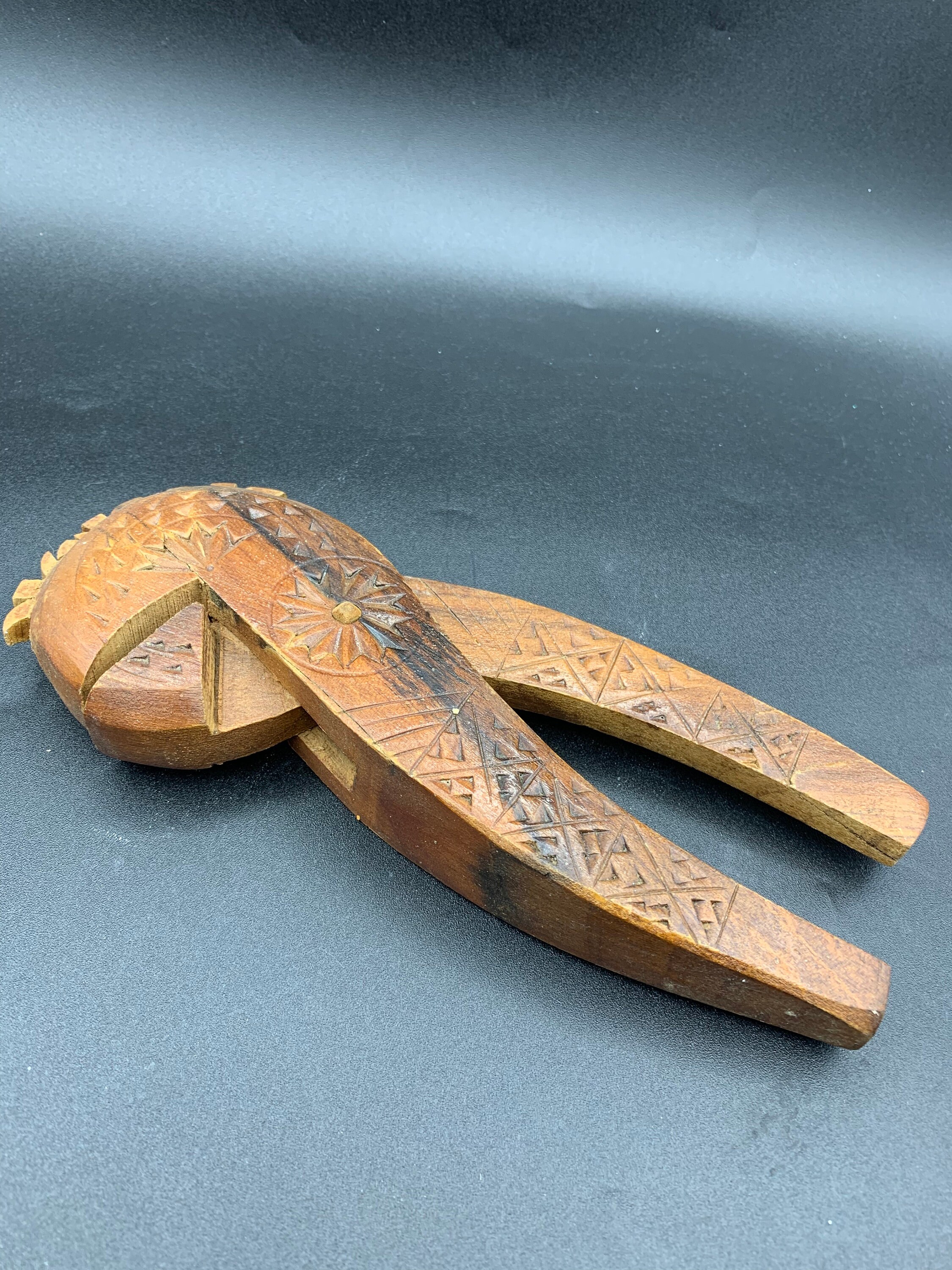 CASSE NOIX EN Bois Et Bronze Ancien Et Original EUR 30,00 - FR