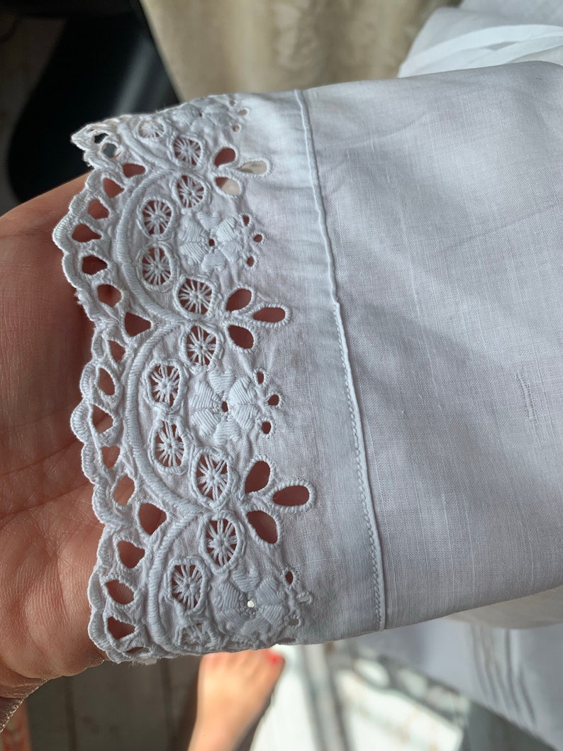 Handmade French antique white cotton skirt with lace hem size S/M. image 4