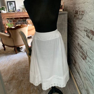Handmade French antique white cotton skirt with lace hem size S/M. image 7