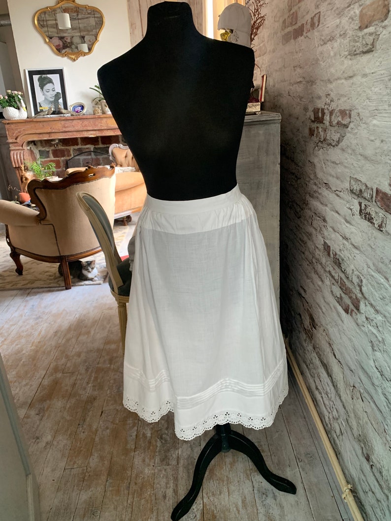 Handmade French antique white cotton skirt with lace hem size S/M. image 7