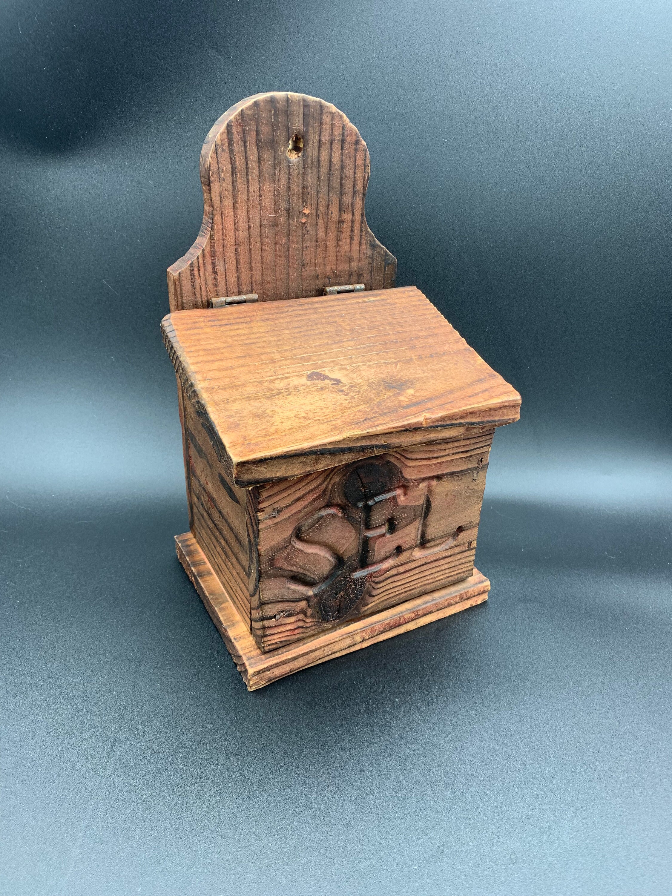 Ancienne Boîte à Sel en Bois Massif .déco Cuisine. Wooden Salt Cellar.wooden Box