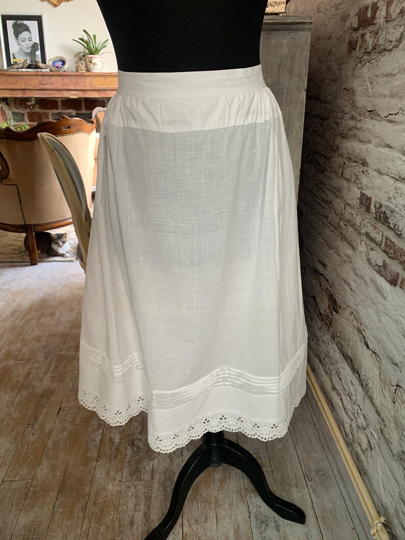 Handmade French antique white cotton skirt with lace hem size S/M. image 10