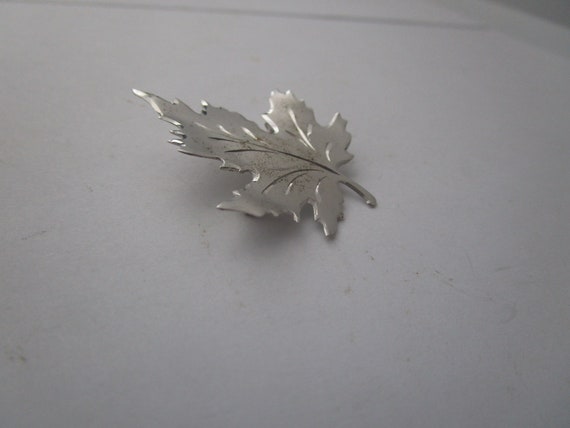 Vintage Sterling Silver Maple Leaf Brooch - image 2