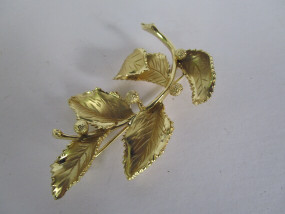 Vintage Large Designer Coro Gold Tone Fancy Leaf … - image 2