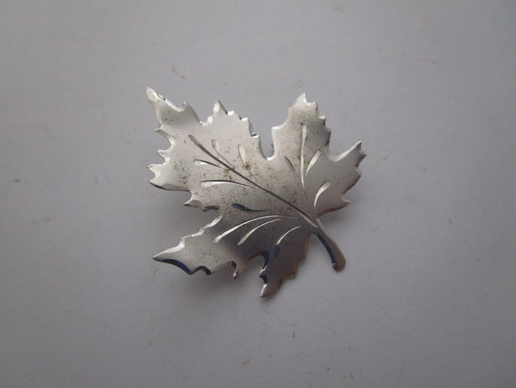 Vintage Sterling Silver Maple Leaf Brooch - image 1