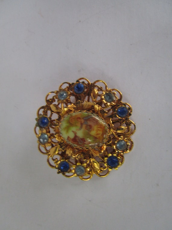 Vintage Victorian Style Fancy Brooch with Scenic … - image 1