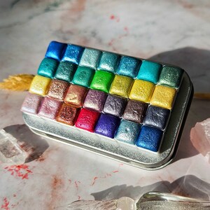 Aquarelpalet voor reizen met 28 minipannetjes, glinsterende verf voor journaling, kleurmateriaal, artistiek cadeau van echtgenoot, benodigdheden voor het maken van kaarten