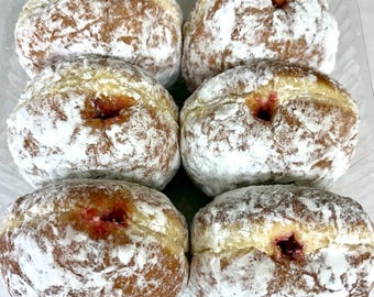 beignets ; FRAISE Farcie de sucre en poudre, fait maison, paquet de 6
