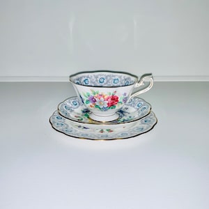 Royal Albert - Frangrance, Avon shaped tea trio. First quality, English made