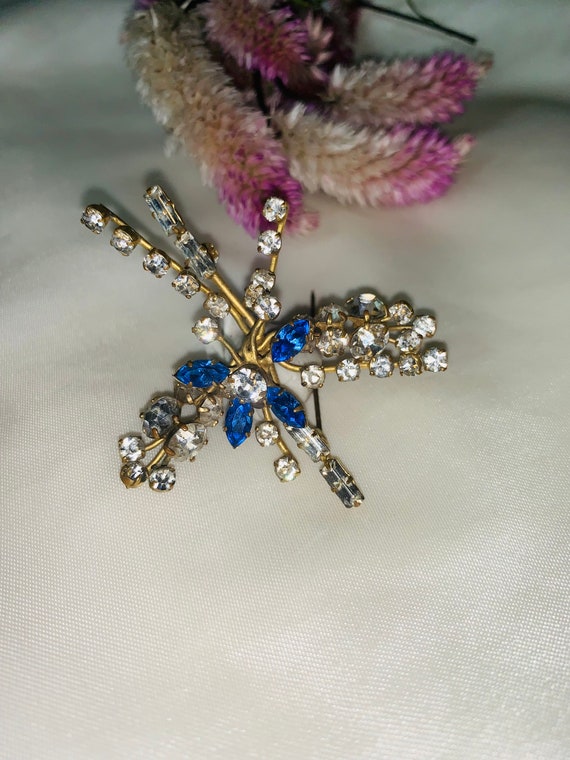 Costume jewellery brooch blue - Gem