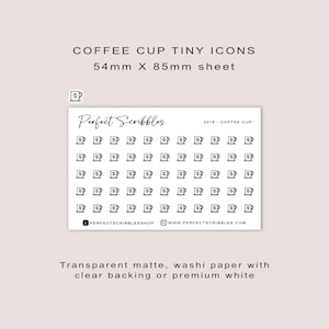 Peut inclure: Une feuille d'icônes de petits tasses à café, 5,4 cm x 8,5 cm, avec le texte "COFFEE CUP TINY ICONS" et "Perfect Scribbles". Disponible en papier washi mat transparent avec dos clair ou blanc premium.