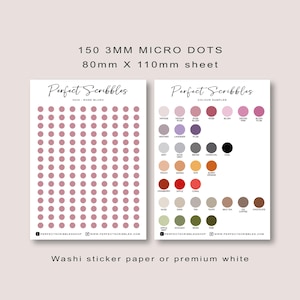 Op de afbeelding: Twee sticker vellen van "Perfect Scribbles". Eén vel heeft 150 roze blush micro dots. De andere is een kleuren sampler. De vellen meten 80 mm x 110 mm. De tekst bevat "Washi stickerpapier of premium wit".