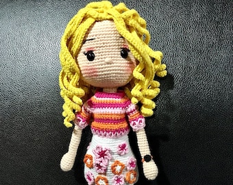 Bambola all'uncinetto Enid Sinclair, peluche del cartone animato Wednesday, giocattolo fatto a mano (30-35 cm)