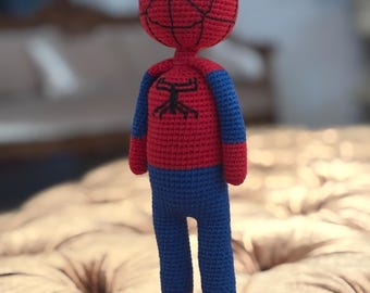 Muñeco de peluche amigurumi de Spiderman, figura de acción de superhéroe