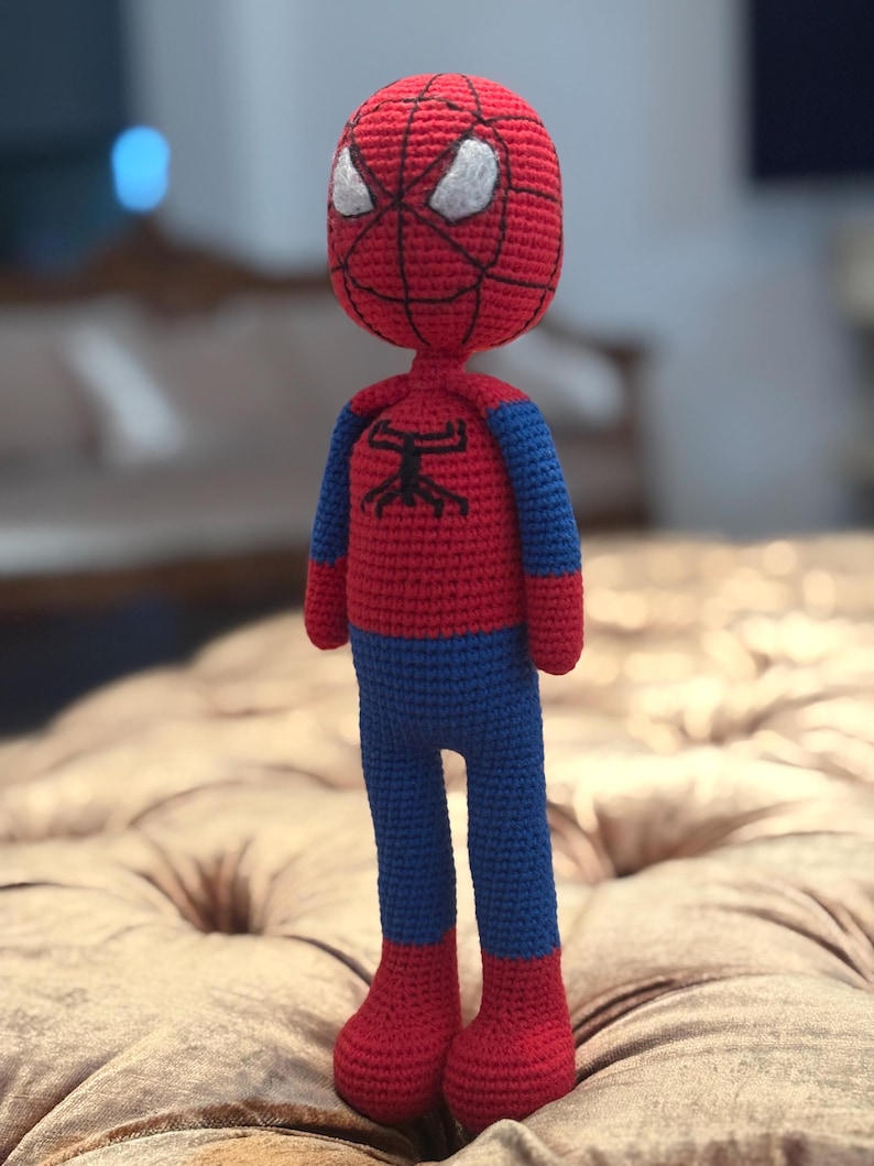 Spiderman häkeln Amigurumi Spielzeugpuppe, Superheld Action Figure Plüsch Zubehör Bild 1