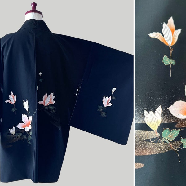 Japanese vintage kimono Haori, Haori Jacket, Robe, Red floral pattern Black kimono