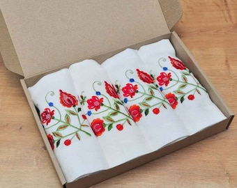 Set of Embroidered linen clothnapkins. Set of linen napkins with embroidery. Table linens, table decor. Size 40x40 cm. White linen fabric.