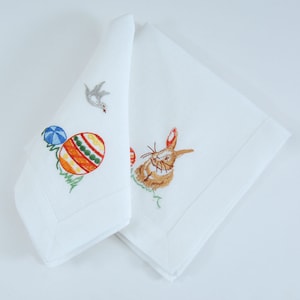 Easter embroidered linen napkins. Easter decorations. Size 40x40 cm. White linen.