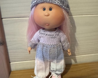 Tutoriel/patron tricot poupées Little Mia de Nines d'Onil 23 cm, combinaison et son bonnet, français et anglais