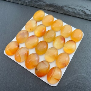 Cabujón de cornalina ovalada de 12 x 16 mm - Cabujones calibrados *