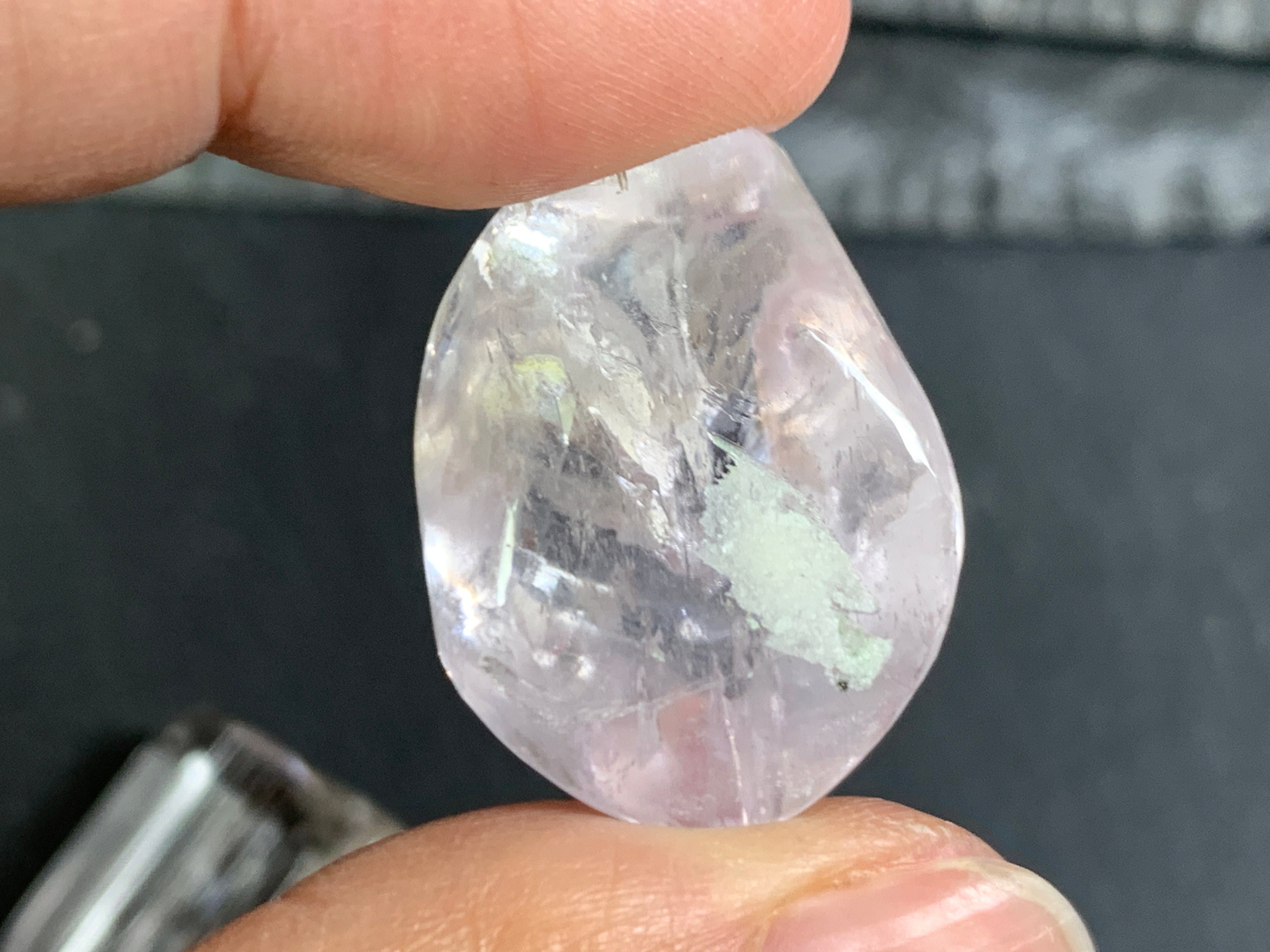 Lot De 2 Kunzites Brutes Du Pakistan - 20g - Rose Cristallin - Naturelles Non Traitées