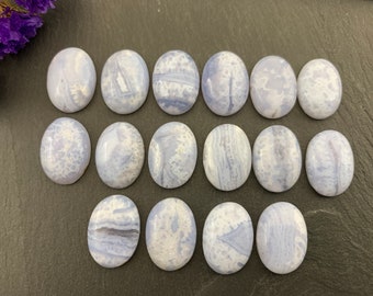 Blue Lace Agate oval 13x18mm cabochon *